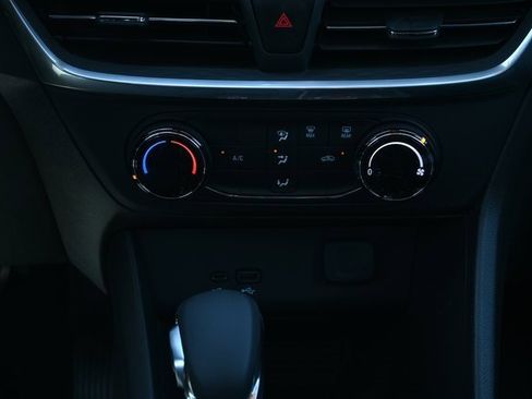 Used 2024 Buick Encore GX Preferred image 13