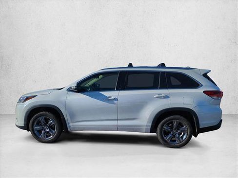 Used 2019 Toyota Highlander Limited Platinum image 9