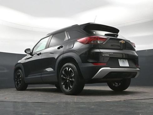 Used 2021 Chevrolet TrailBlazer LT w/ Convenience Package FWD image 31