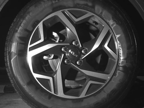 Used 2025 Kia Sportage LX image 15