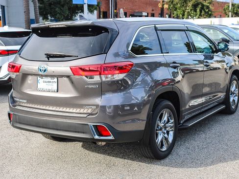 Used 2019 Toyota Highlander Limited Platinum image 9