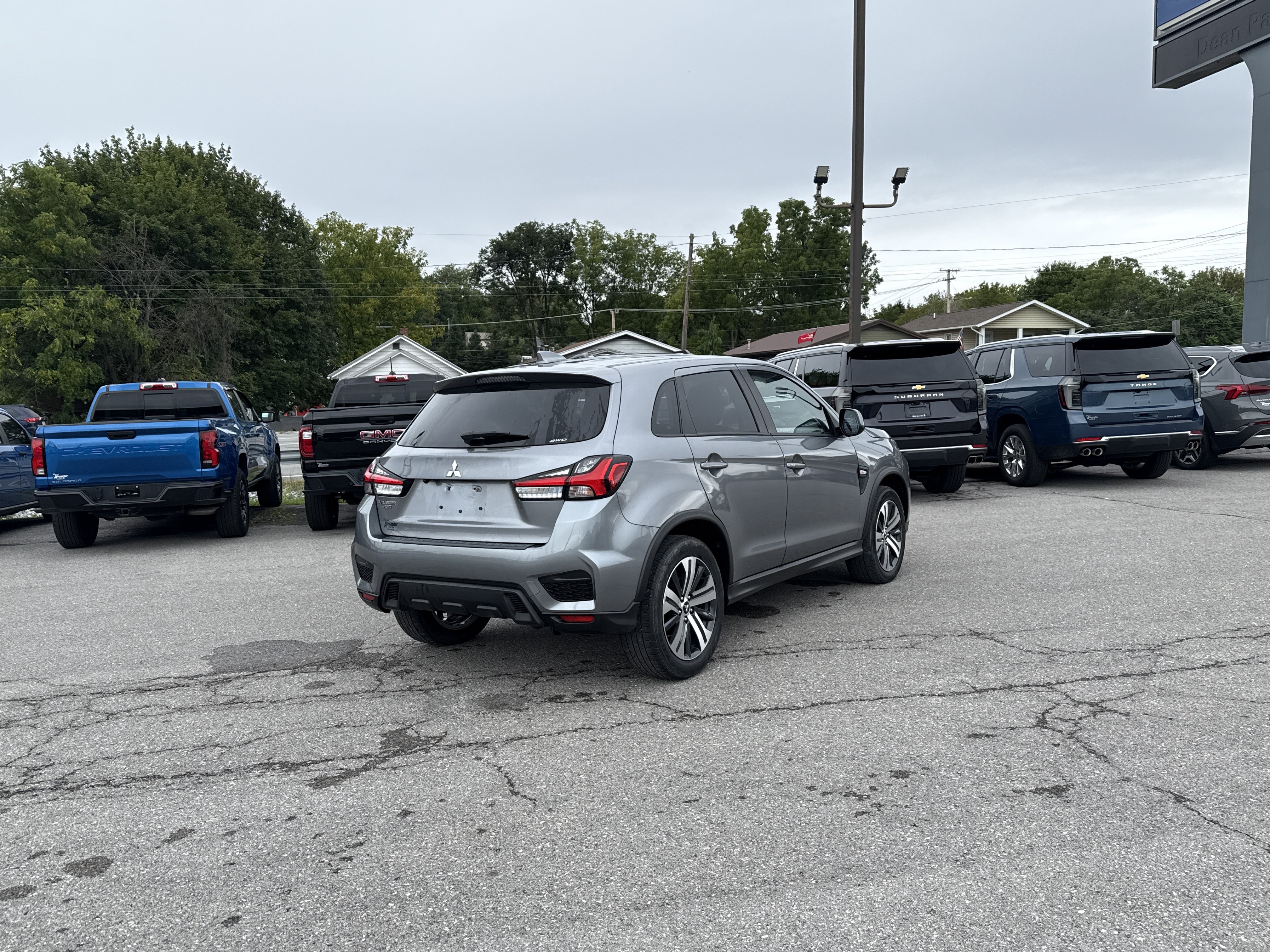 Used 2024 Mitsubishi Outlander Sport ES AWD/4WD image 3