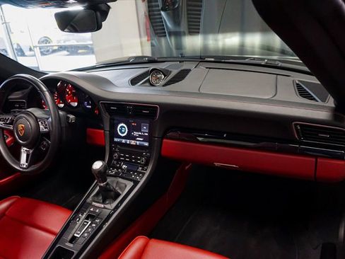 Used 2019 Porsche 911 Targa 4S image 48