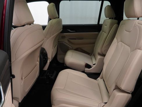 Certified 2025 Jeep Grand Cherokee L Limited w/ Luxury Tech Group II AWD/4WD image 20