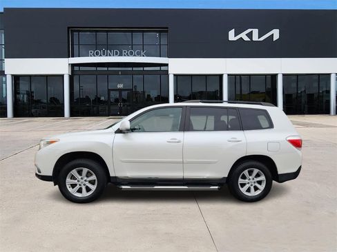 Used 2012 Toyota Highlander FWD image 4