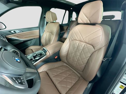 New 2026 BMW X5 xDrive40i w/ M Sport Package AWD/4WD image 41