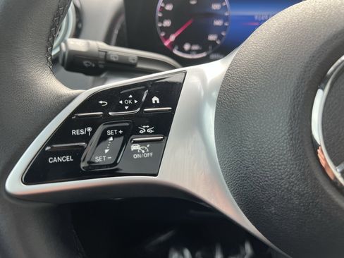 Used 2024 Mercedes-Benz GLB 250 250 image 19