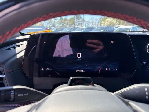 Certified 2025 Chevrolet Traverse RS image 11