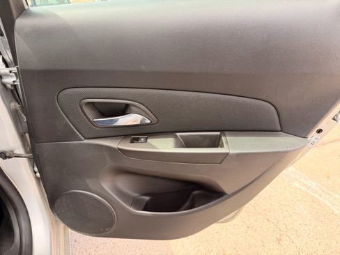 Used 2015 Chevrolet Cruze LT FWD image 26