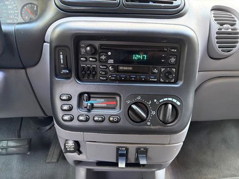 Used 1999 Dodge Grand Caravan SE FWD image 18
