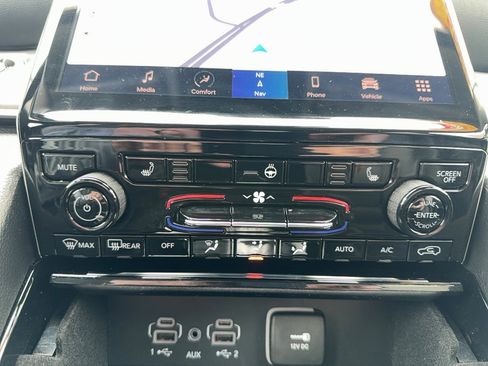 Certified 2022 Jeep Grand Cherokee Limited AWD/4WD image 19
