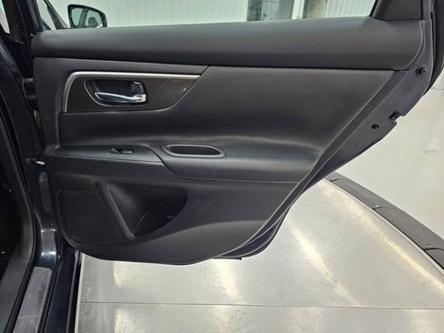 Used 2015 Nissan Altima 2.5 SL w/ Technology Package FWD image 33