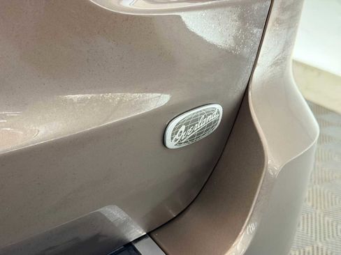 Used 2018 Jeep Grand Cherokee Overland image 13