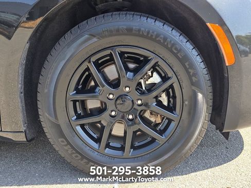 Used 2022 Chrysler Voyager LX FWD image 23