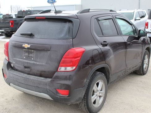Used 2021 Chevrolet Trax LT w/ Driver Confidence Package image 6