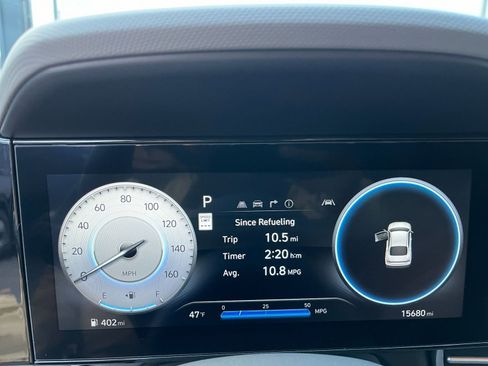 Used 2025 Hyundai Elantra SEL image 41