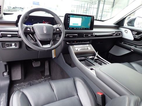 New 2025 Lincoln Aviator Reserve w/ Equipment Group 201A image 18