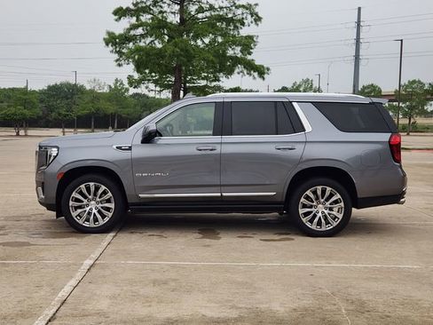 Used 2022 GMC Yukon Denali image 4