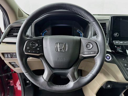Certified 2024 Honda Odyssey EX-L image 11