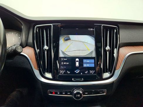 Used 2020 Volvo V60 T5 Momentum w/ Protection Package image 24