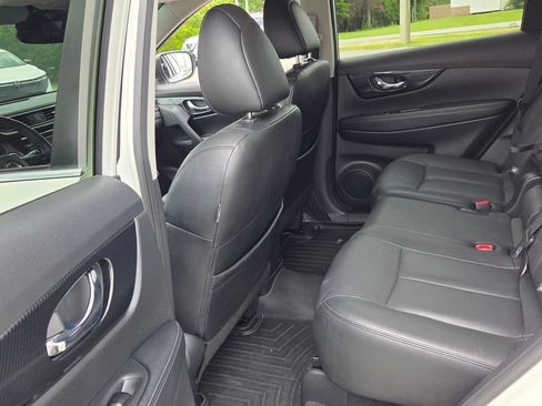 Used 2020 Nissan Rogue SL w/ Premium Package FWD image 5