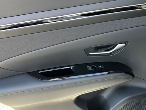 Certified 2024 Hyundai Tucson Limited image 16