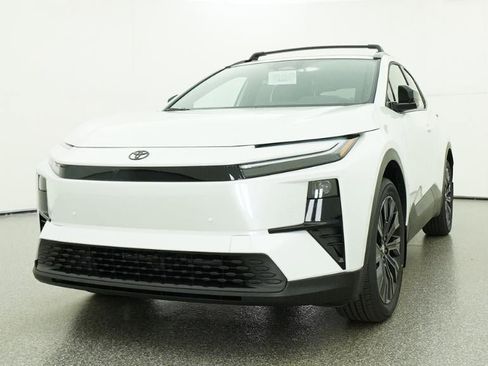 New 2026 Toyota C-HR AWD/4WD image 32