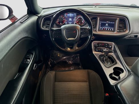 Used 2020 Dodge Challenger SXT image 17