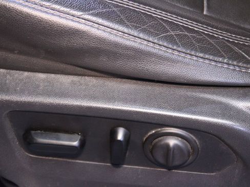 Used 2019 Chevrolet Silverado 1500 RST image 18