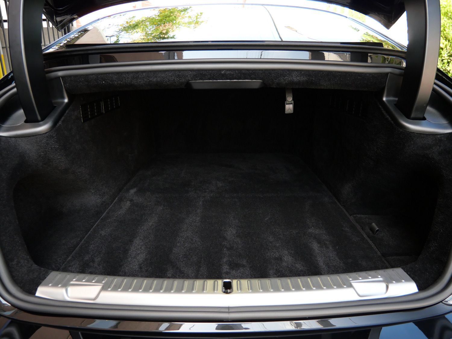 Certified 2025 Rolls-Royce Spectre w/ Spectre Launch Package AWD/4WD image 27