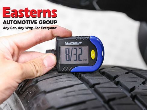 Used 2022 Jeep Wrangler Unlimited Sahara w/ Cold Weather Group AWD/4WD image 26