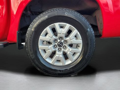 Certified 2022 Nissan Frontier SV image 7