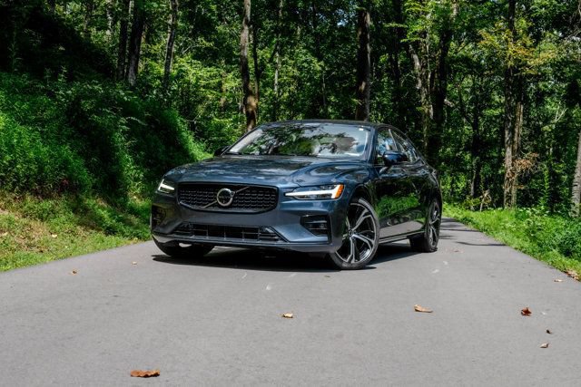 Used 2024 Volvo S60 B5 Ultimate w/ Climate Package AWD/4WD image 8