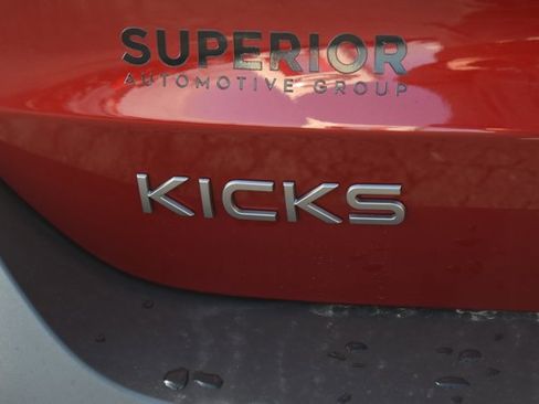 Used 2025 Nissan Kicks SR image 7