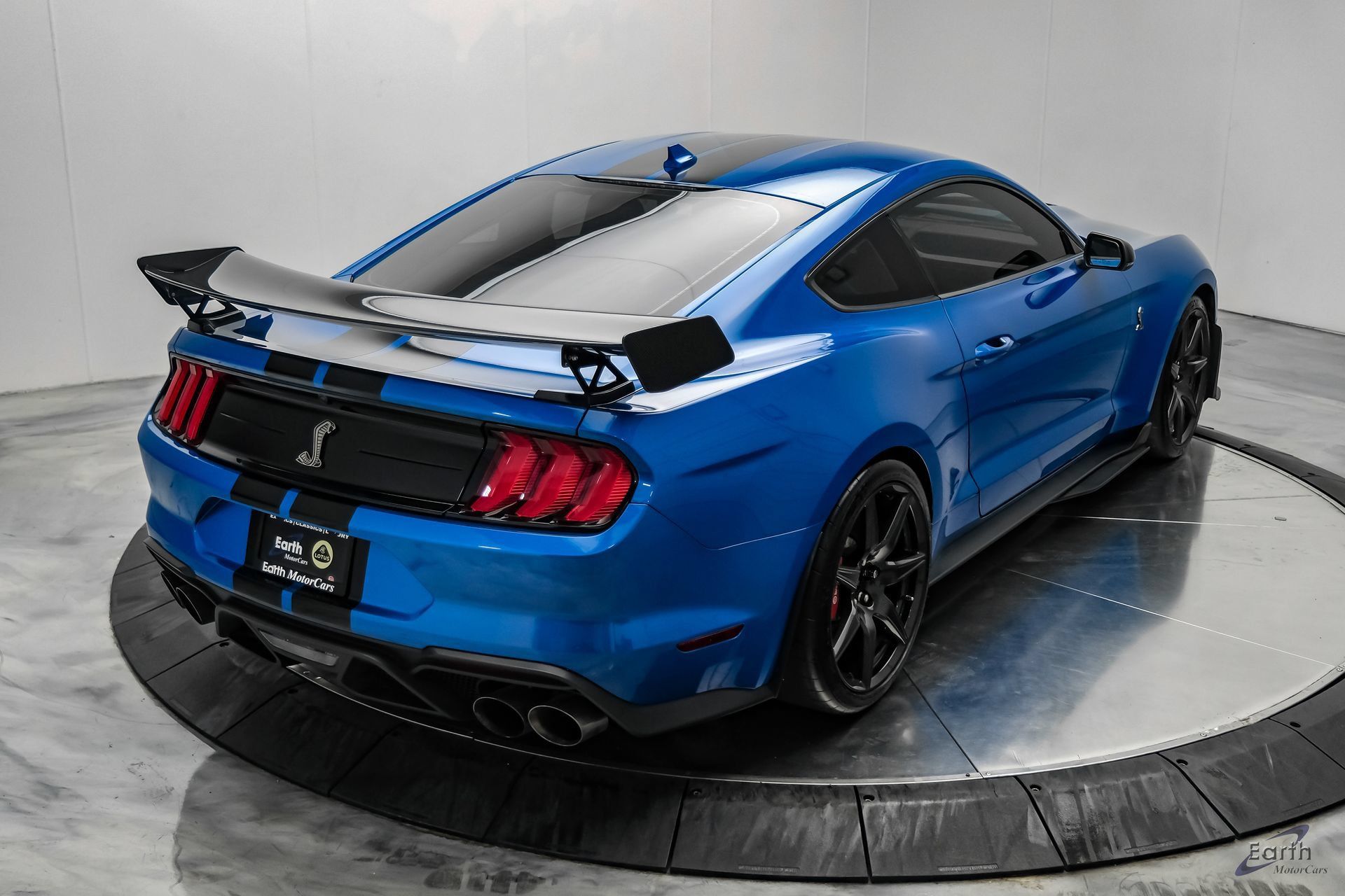 Used 2021 Ford Mustang Shelby GT500 w/ Carbon Fiber Track Pack RWD image 21