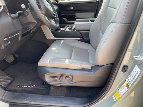 Used 2025 Toyota Tundra Limited AWD/4WD image 6