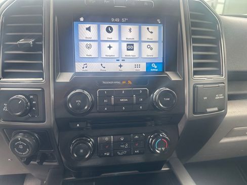 Used 2018 Ford F150 XLT w/ Equipment Group 302A Luxury AWD/4WD image 17