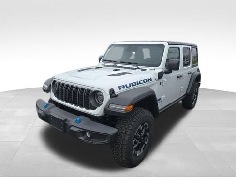 Used 2025 Jeep Wrangler Unlimited Rubicon 4xe w/ Convenience Group image 2