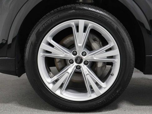 Used 2023 Audi Q8 Prestige w/ Prestige Package AWD/4WD image 38
