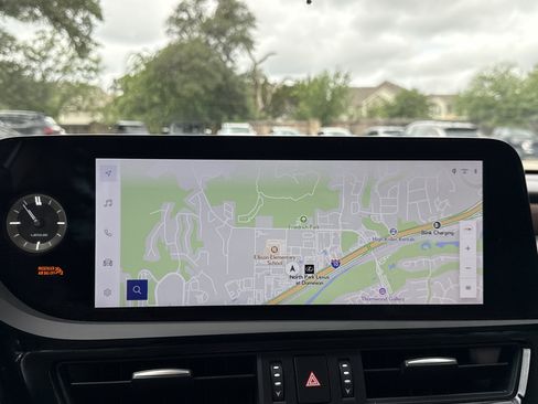 Used 2025 Lexus ES 350 w/ Premium Package FWD image 11