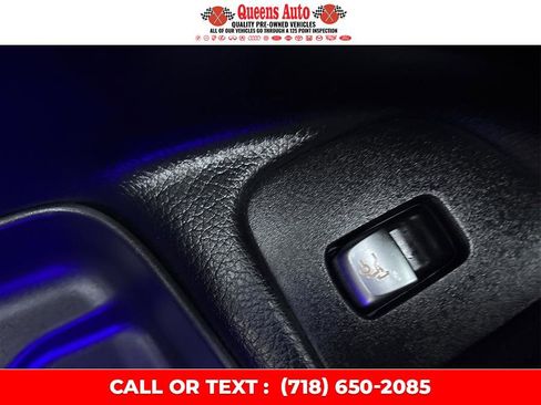 Used 2017 Mercedes-Benz E 300 4MATIC image 33