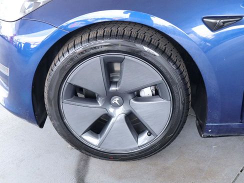 Used 2023 Tesla Model 3 Standard Range RWD image 12