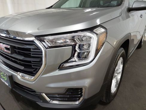 Certified 2023 GMC Terrain SLE w/ Driver Convenience Package AWD/4WD image 13
