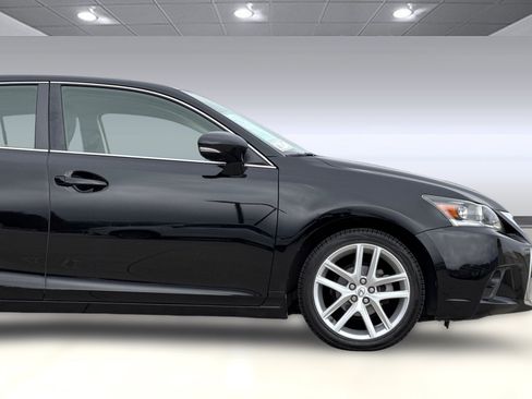 Used 2016 Lexus CT 200h w/ Seat Comfort Package FWD image 34