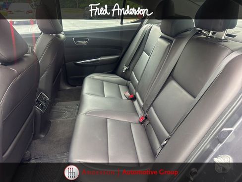 Used 2018 Acura TLX FWD image 12