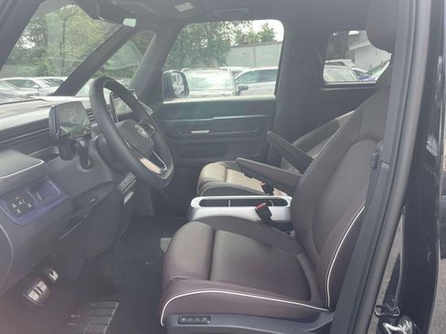 New 2025 Volkswagen ID. Buzz Pro S image 16