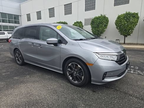 Used 2022 Honda Odyssey Elite image 4