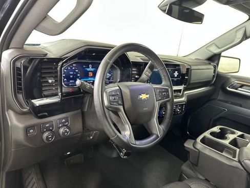 Used 2024 Chevrolet Silverado 1500 LT image 13