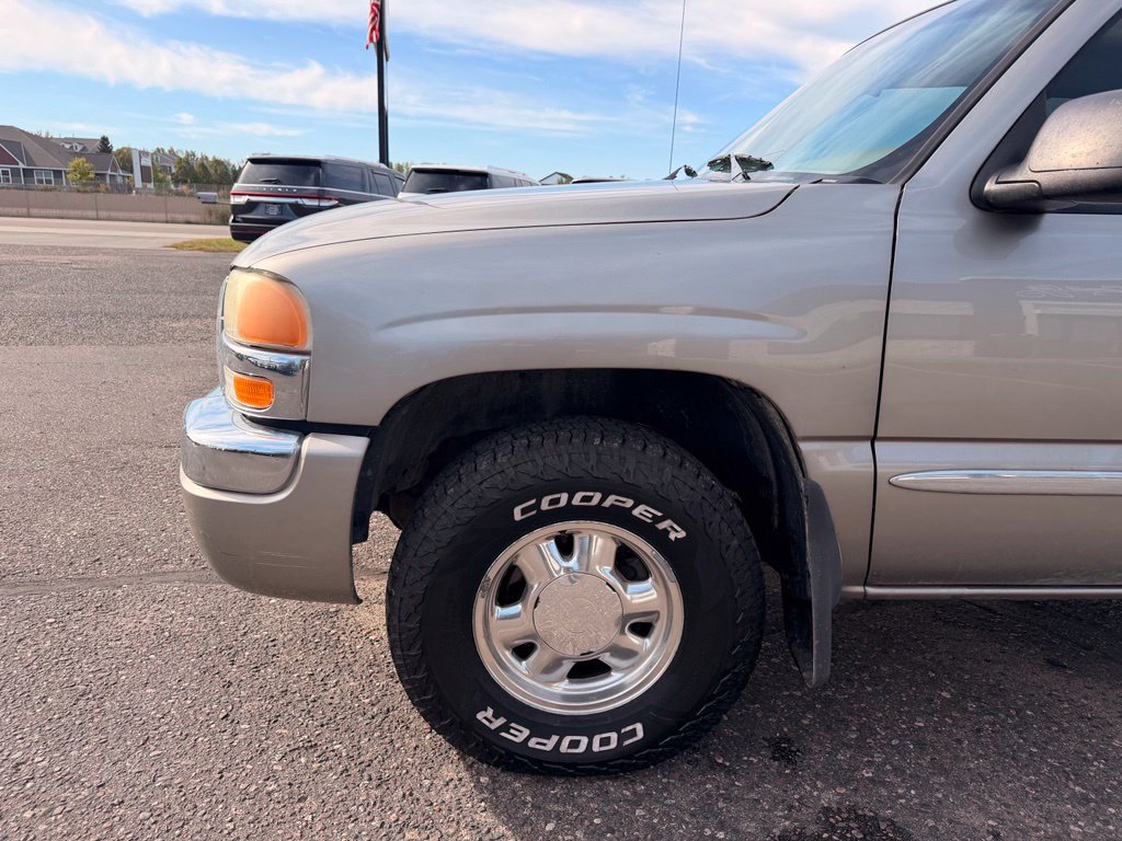 Used 2003 GMC Sierra 1500 SLT w/ SLT Preferred Equipment Group AWD/4WD image 11