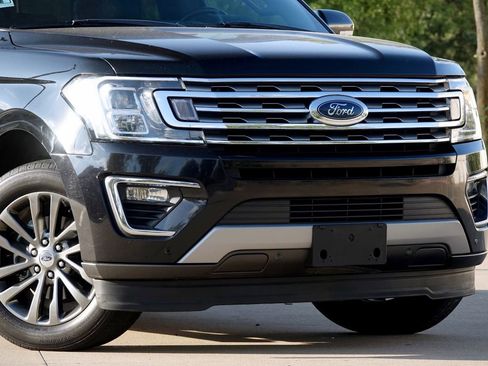 Used 2020 Ford Expedition Limited image 17